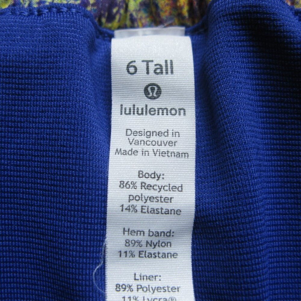 Lululemon Hotty Hot Shorts size 6 T *EUC - Picture 8 of 8